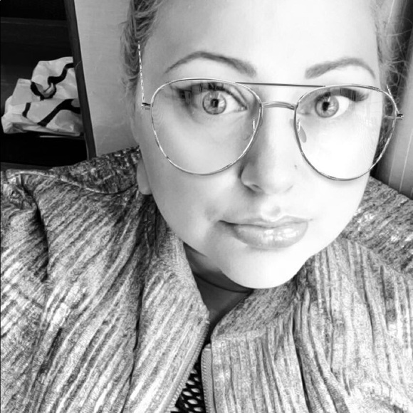 Meet your Posher, Rebekah - Picture 5 of 5